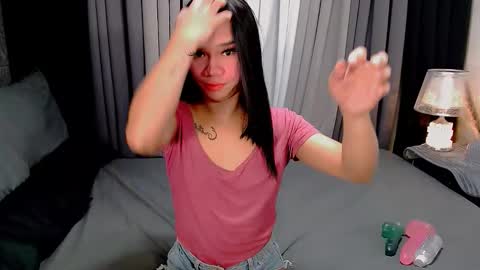 Snapshot of crytastal_lust1212 chatting on October 2025 09:44:01 AM bea takashi online show from October 2025 09:44:01 AM