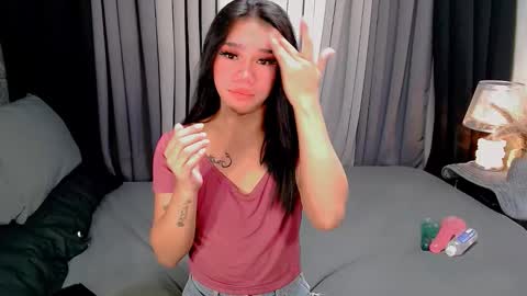 Snapshot of crytastal_lust1212 chatting on November 2025 09:28:02 AM bea takashi online show from November 2025 09:28:02 AM