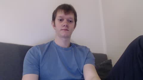 Snapshot of cube93 chatting on February 2025 07:27:01 PM cube93 online show from February 2025 07:27:01 PM