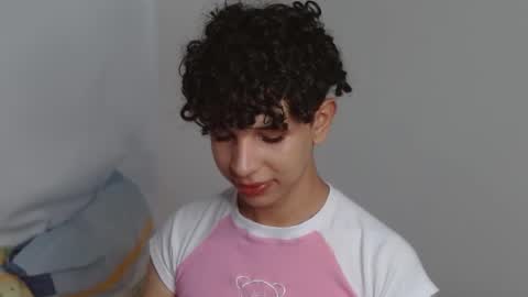 Cuddly online show from December 2024 02:43:01 AM