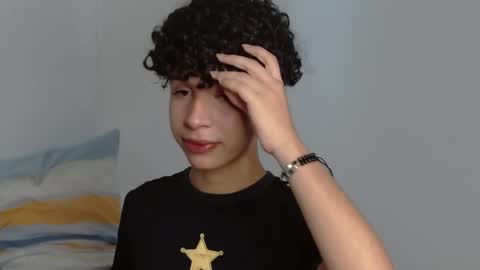 Cuddly online show from December 2024 04:59:02 PM