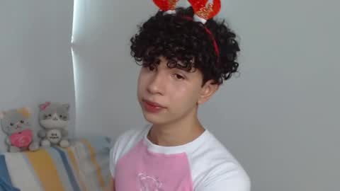 Cuddly online show from December 2024 05:30:01 PM