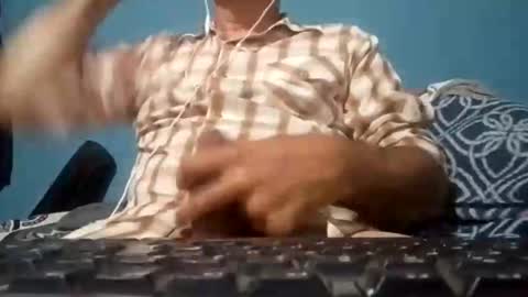 Snapshot of cumbian_chero chatting on May 2026 06:09:01 PM cumbian_chero online show from May 2026 06:09:01 PM