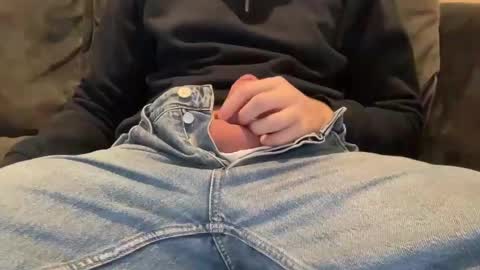 Snapshot of cumguy25 chatting on December 2024 10:18:01 AM cumguy25 online show from December 2024 10:18:01 AM