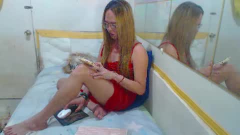 Snapshot of cuml0aded_4u chatting on November 2025 01:37:02 PM ABALER online show from November 2025 01:37:02 PM