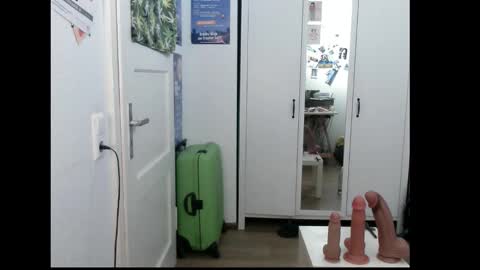 Snapshot of cumshow_x chatting on February 2026 12:07:01 AM Cumshow online show from February 2026 12:07:01 AM