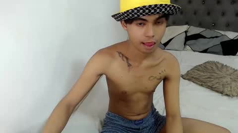 Xyrien online show from December 2025 09:23:02 PM