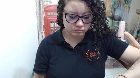 Vannesa online show from October 2025 06:51:01 PM