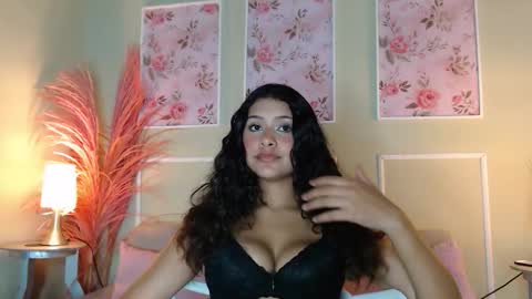 Snapshot of curlydani chatting on October 2025 07:21:01 PM DANI online show from October 2025 07:21:01 PM