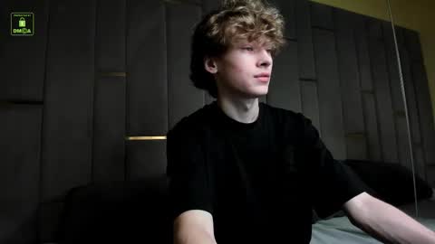 Snapshot of curlytwinkboy chatting on September 2025 08:55:02 PM KEVIN online show from September 2025 08:55:02 PM