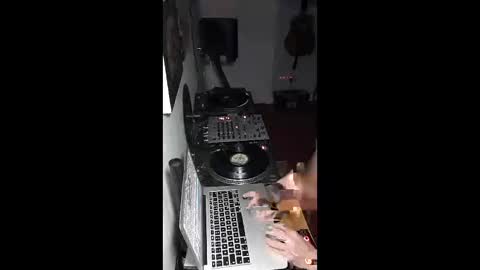 curvelover1977 online show from December 2025 02:08:02 AM