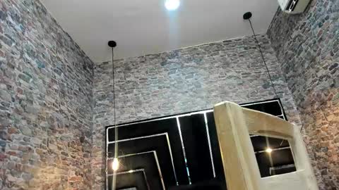 Alyanna  online show from December 2025 11:48:01 AM