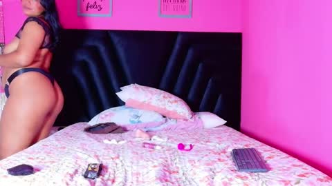 curvybrunnete online show from January 2026 12:07:01 PM