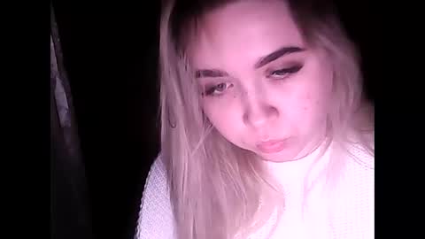 Snapshot of cute_beauty05 chatting on October 2025 04:14:02 PM cute_beauty05 online show from October 2025 04:14:02 PM