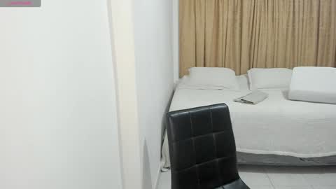 Snapshot of cute_brunett chatting on January 2025 03:15:01 AM Sara online show from January 2025 03:15:01 AM