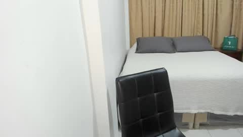 Snapshot of cute_brunett chatting on February 2025 09:16:01 AM Sara online show from February 2025 09:16:01 AM