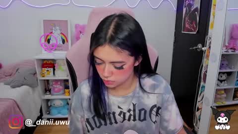 Snapshot of cute_dani__ chatting on March 2025 11:33:01 AM Dani online show from March 2025 11:33:01 AM