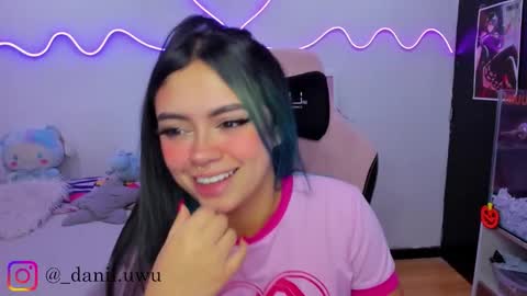 Snapshot of cute_dani__ chatting on October 2025 10:44:01 AM Dani online show from October 2025 10:44:01 AM