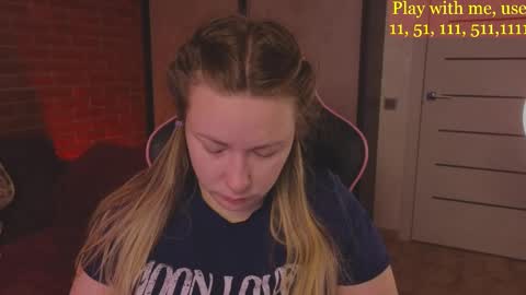 Snapshot of cute_darina chatting on February 2025 01:44:02 AM Everyday stream in the same time online show from February 2025 01:44:02 AM