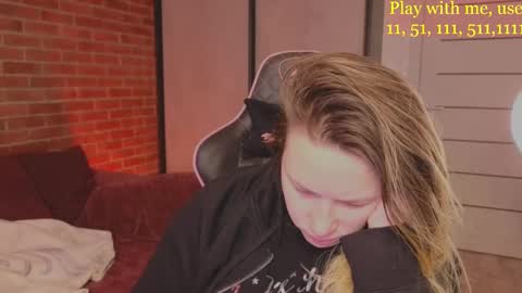 Snapshot of cute_darina chatting on March 2025 01:26:01 AM Everyday stream in the same time online show from March 2025 01:26:01 AM