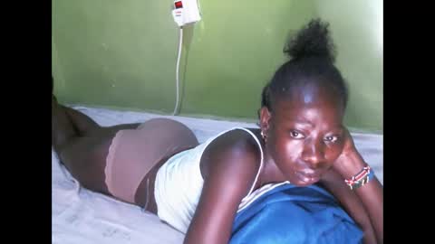 cute_doria online show from October 2025 12:49:02 AM