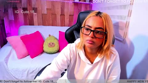    Independent Model online show from January 2025 10:50:02 PM