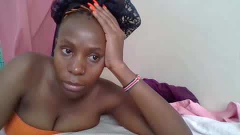 cute_lizah online show from February 2025 05:30:02 AM