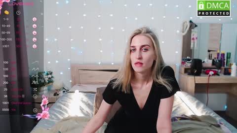 Snapshot of cute_milana chatting on December 2024 01:43:02 PM Milana online show from December 2024 01:43:02 PM