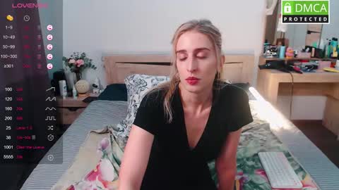 Snapshot of cute_milana chatting on September 2025 11:48:01 AM Milana online show from September 2025 11:48:01 AM
