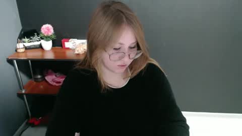 Veronica online show from December 2024 11:22:01 AM