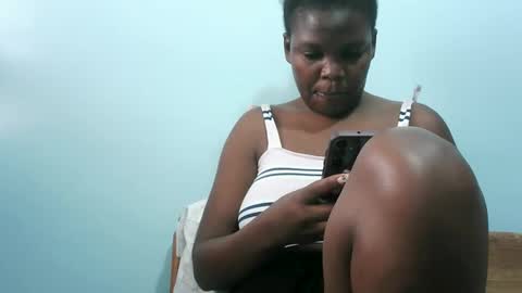 Snapshot of cute_roxie chatting on January 2025 08:40:02 AM cute_roxie online show from January 2025 08:40:02 AM