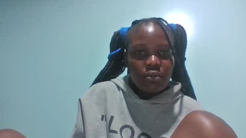 Snapshot of cute_roxie chatting on February 2025 11:53:01 PM cute_roxie online show from February 2025 11:53:01 PM