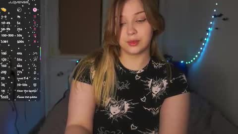 Snapshot of cute_sharloti chatting on December 2025 07:53:02 PM Sasha online show from December 2025 07:53:02 PM