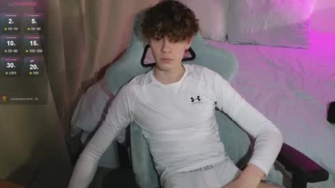 Snapshot of cute_thomas chatting on April 2026 06:21:01 PM Thomas - online show from April 2026 06:21:01 PM