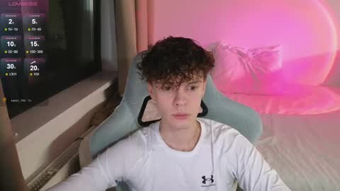 Snapshot of cute_thomas chatting on May 2026 06:57:02 PM Thomas - online show from May 2026 06:57:02 PM