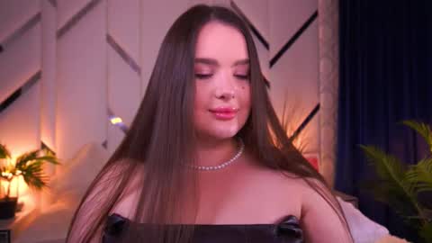 Amber online show from September 2025 11:32:02 PM