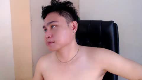 cuteasianlee online show from February 2026 02:37:01 AM