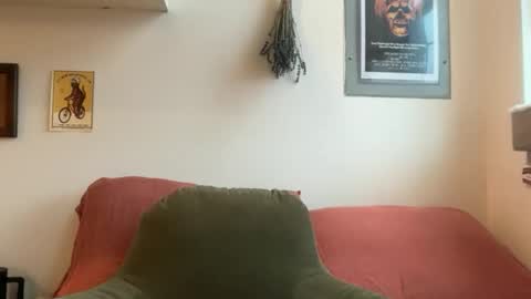 Snapshot of cuteballoons chatting on December 2025 05:41:02 PM CuteBalloons online show from December 2025 05:41:02 PM