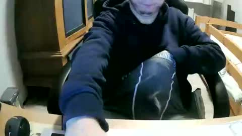 Cuteboy090 online show from November 2025 12:00:01 AM