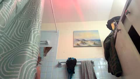 Snapshot of cutecuban18 chatting on October 2025 03:25:03 AM loveolots online show from October 2025 03:25:03 AM