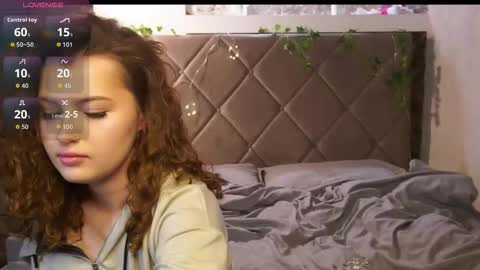 Snapshot of cutecurlysue chatting on March 2026 10:59:02 PM Dasha online show from March 2026 10:59:02 PM