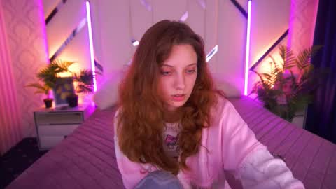 Foxy online show from November 2025 02:41:02 PM