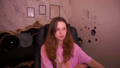 Snapshot of cuteefoxy chatting on June 2026 01:20:02 PM Foxy online show from June 2026 01:20:02 PM