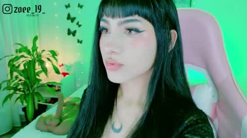 Snapshot of cuteezoe chatting on May 2026 02:40:02 AM Zoe online show from May 2026 02:40:02 AM