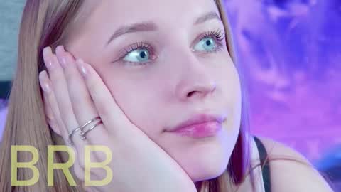 Snapshot of cutemousee chatting on January 2026 06:17:01 AM Rina online show from January 2026 06:17:01 AM