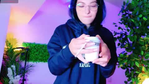 cuteness__girl online show from November 2025 07:08:01 AM