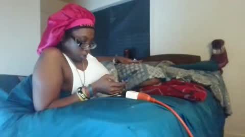 mary mack online show from October 2025 01:15:02 PM