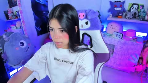 Snapshot of cutestephuwu chatting on December 2024 04:21:01 AM  - independent model online show from December 2024 04:21:01 AM