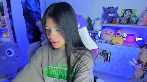 Snapshot of cutestephuwu chatting on December 2024 03:15:01 AM  - independent model online show from December 2024 03:15:01 AM