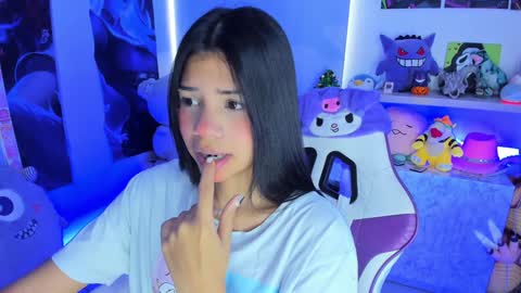 Snapshot of cutestephuwu chatting on December 2024 02:32:01 PM  - independent model online show from December 2024 02:32:01 PM